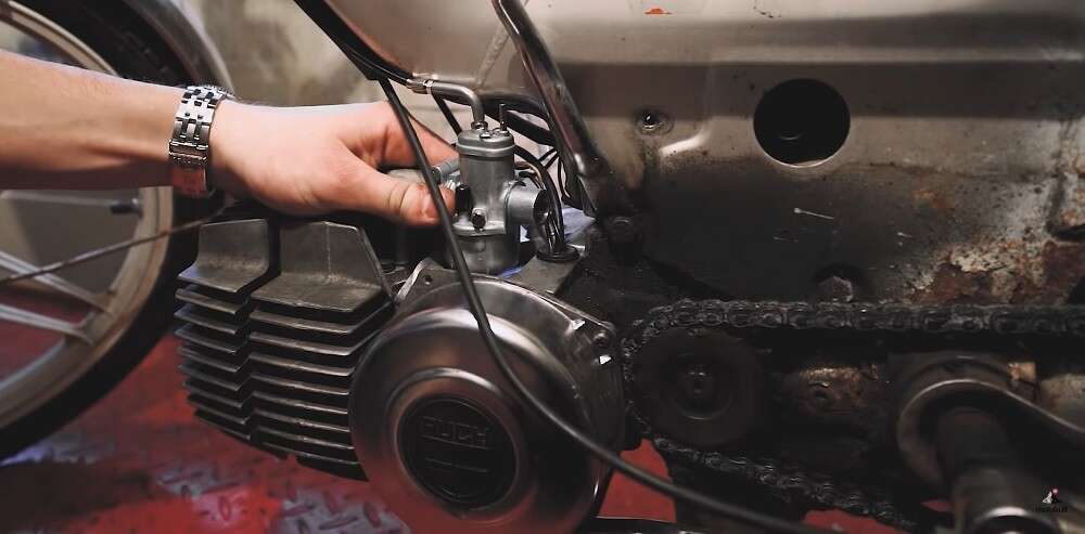 Grundeinstellungen an deinem Bing-Vergaser vornehmen Grundeinstellungen an deinem Bing-Vergaser vornehmen