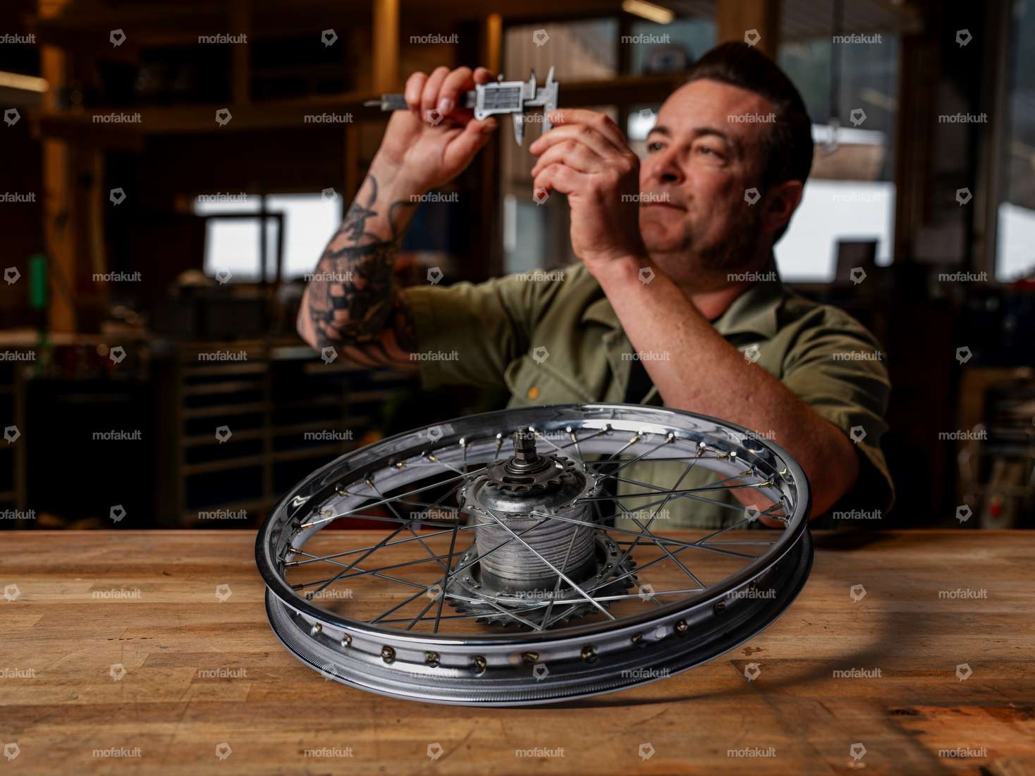 Siggnature spoking (HR90 coaster hub) 17" rim ring Carousel Image 1