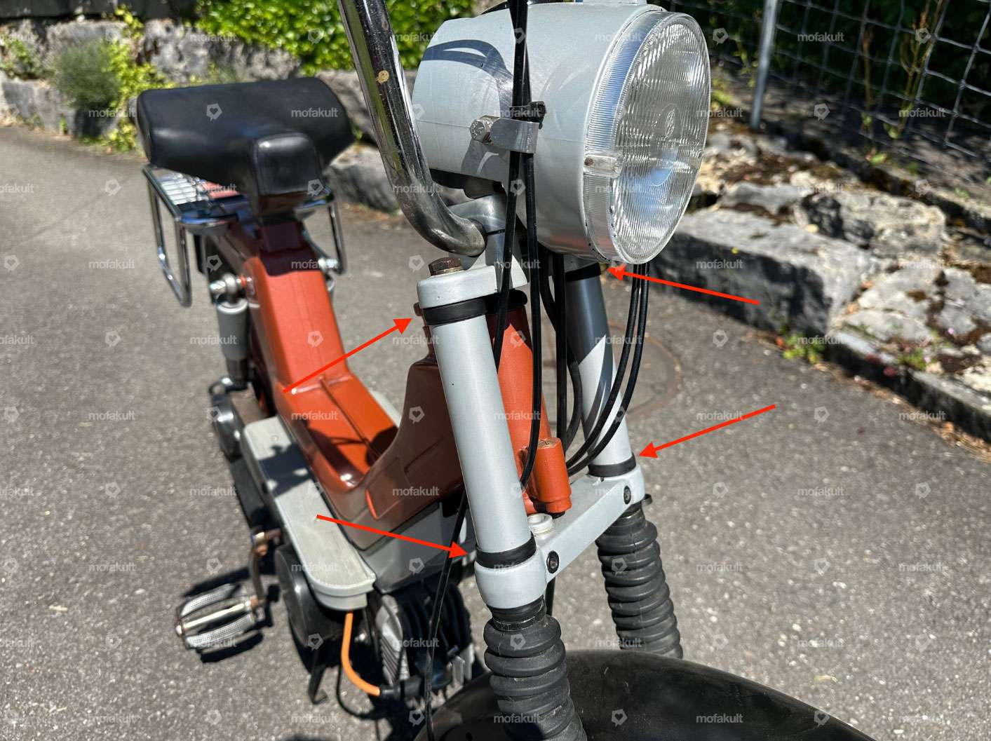 Tube de protection en caoutchouc de fourche noir | Piaggio SI Montecarlo Carousel Image 3