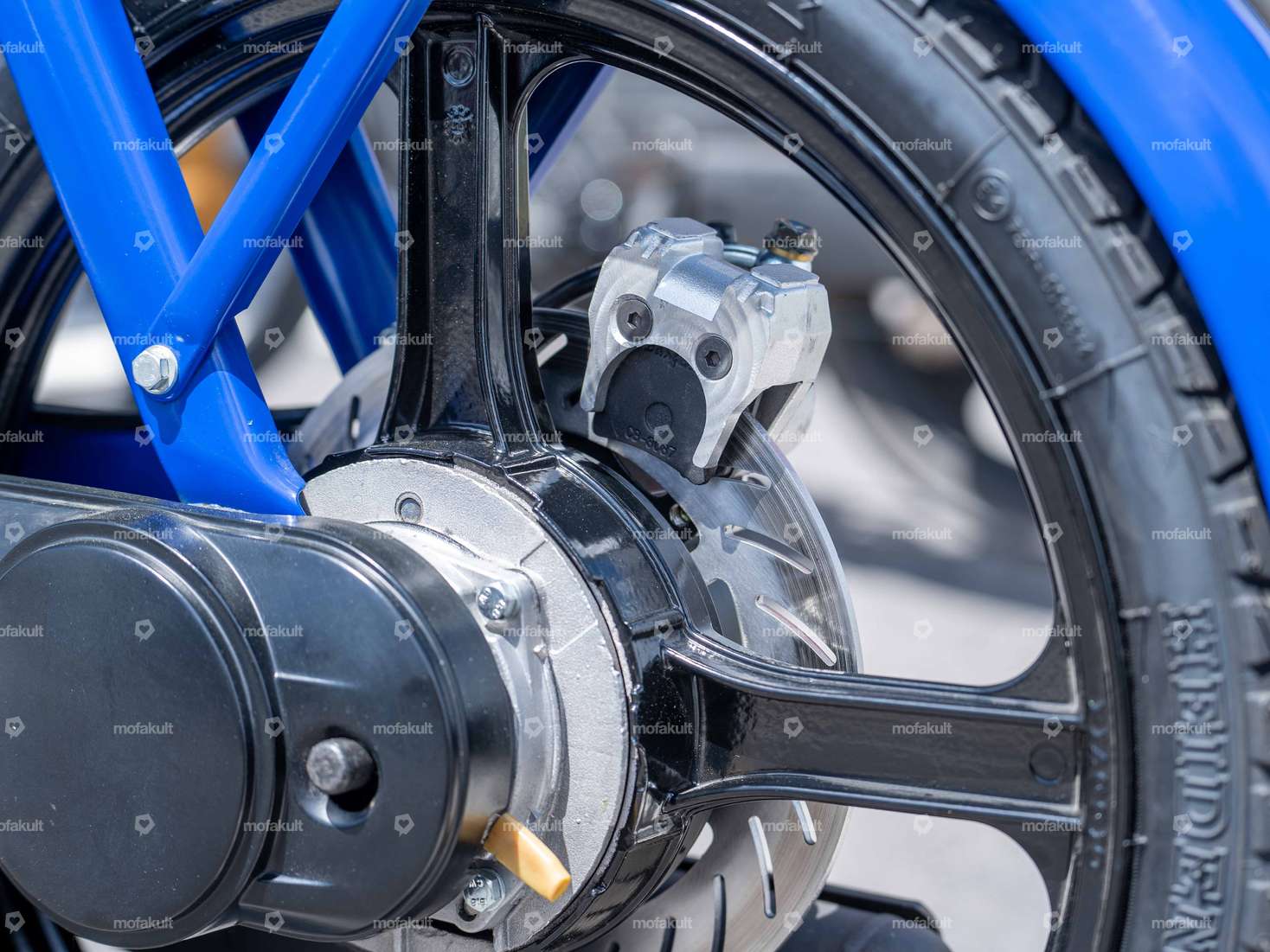 Set freni a disco con cerchio fuso posteriore | Piaggio Ciao, SI, Bravo Carousel Image 8