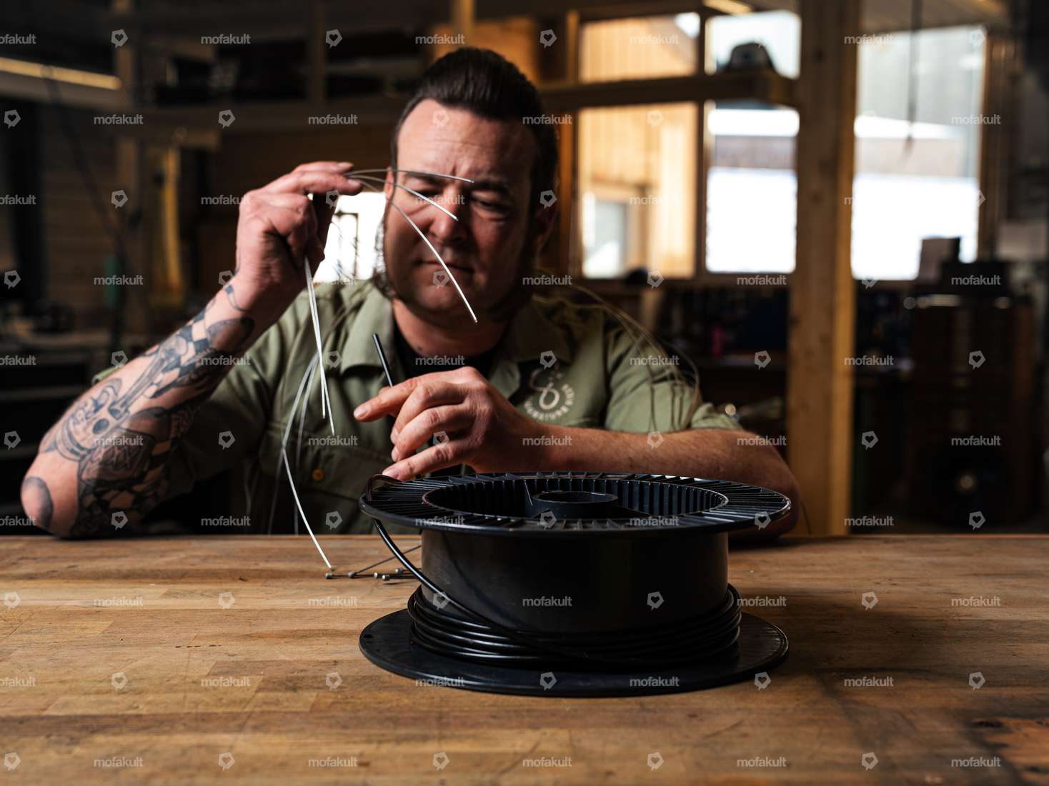 Siggnature cable pulls replace automatic black Carousel Image 1