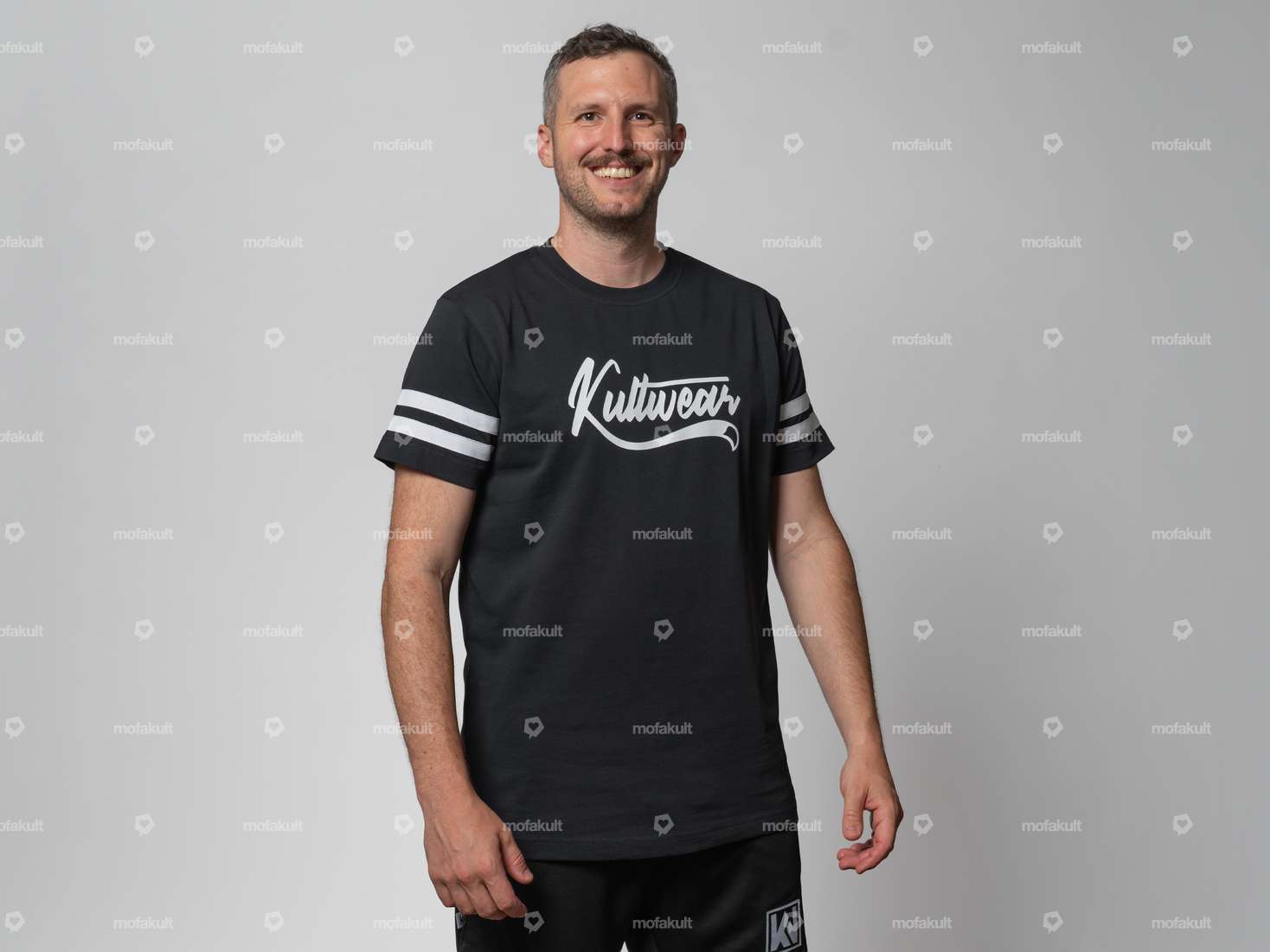 KULTWEAR T-Shirt «Crew» schwarz / weiss Carousel Image 1