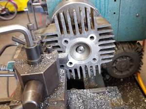 Unscrew cylinder head Unscrew cylinder head