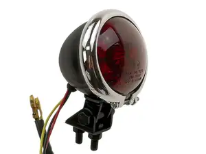 66HEROES Feu arrière "Minnesota" lentille rouge noir/chrome 66HEROES Feu arrière "Minnesota" lentille rouge noir/chrome