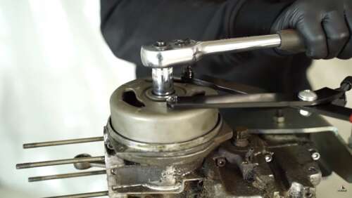 Polrad abziehen an deinem Puch-Töffli Polrad abziehen an deinem Puch-Töffli