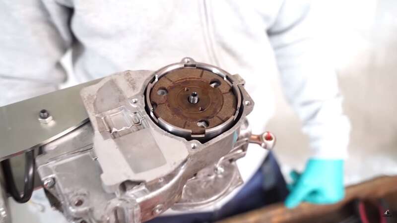 Die Kupplung an deinem E50-Motor einstellen Die Kupplung an deinem E50-Motor einstellen